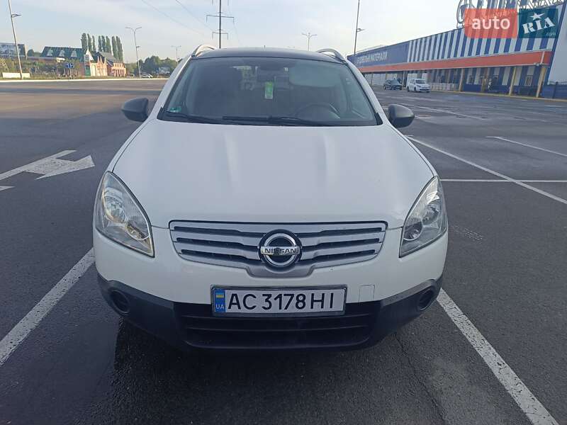 Позашляховик / Кросовер Nissan Qashqai+2 2010 в Луцьку