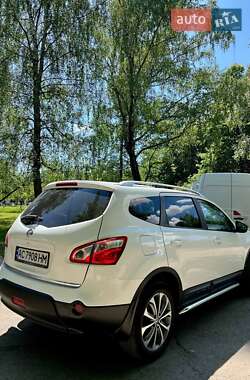 Внедорожник / Кроссовер Nissan Qashqai+2 2011 в 