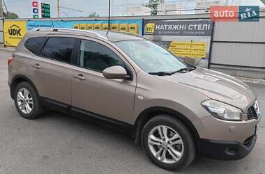 Позашляховик / Кросовер Nissan Qashqai+2 2010 в Дніпрі