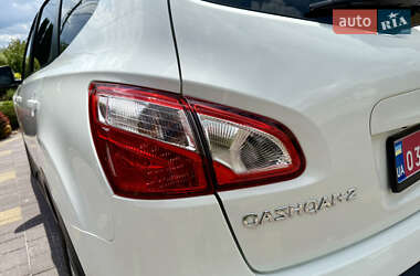 Внедорожник / Кроссовер Nissan Qashqai+2 2013 в 