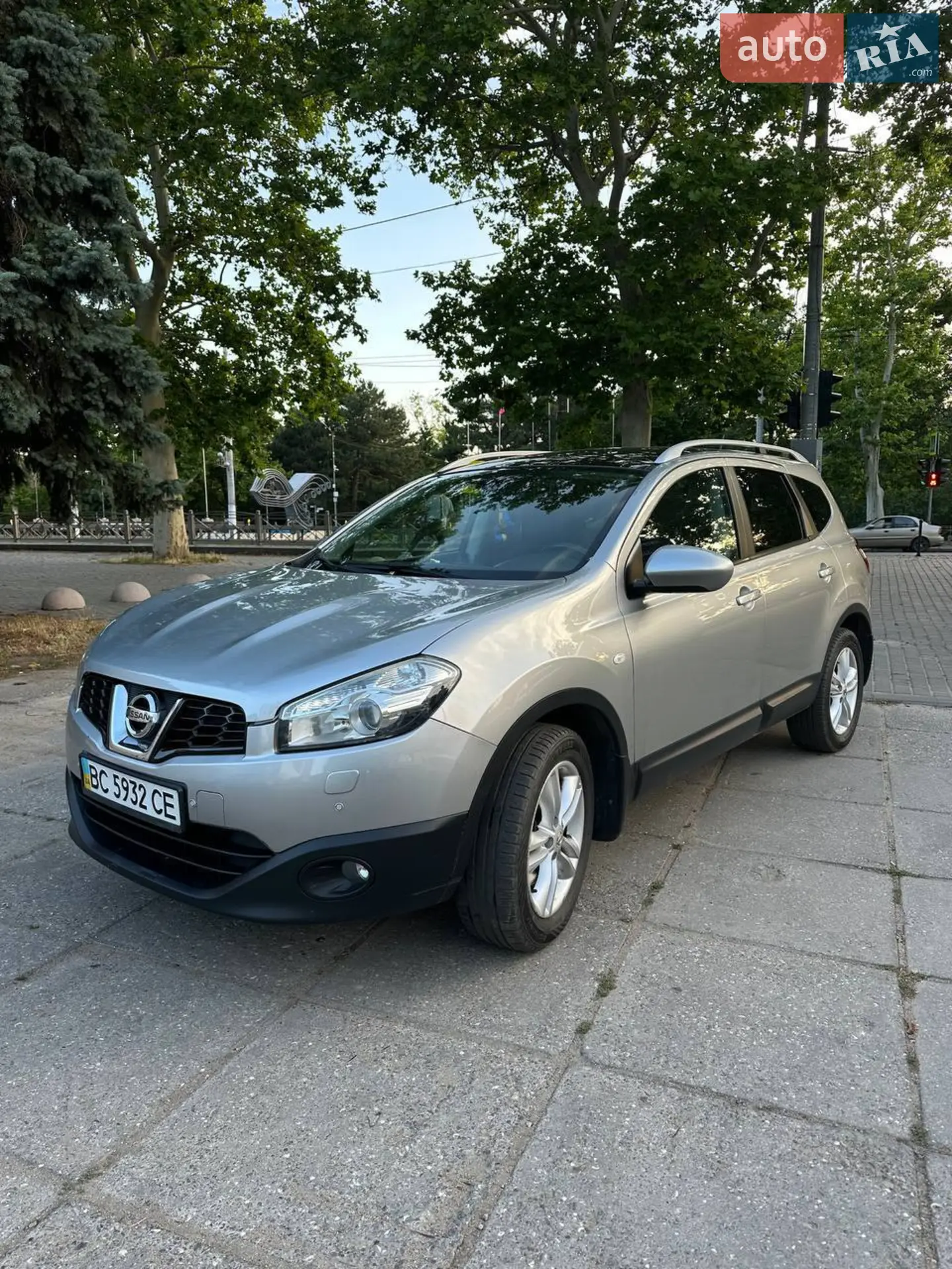 Nissan Qashqai+2 2010