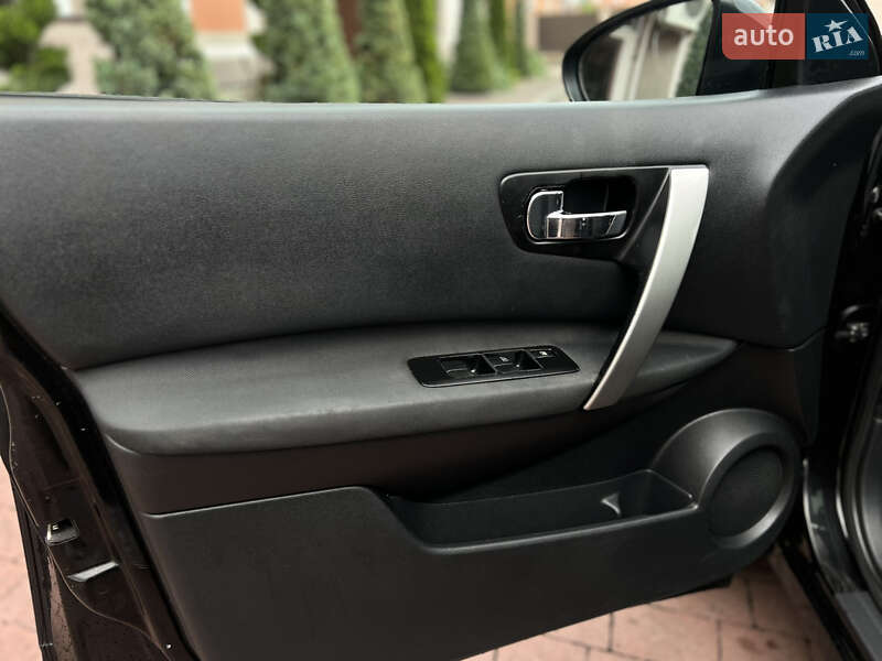 Внедорожник / Кроссовер Nissan Qashqai+2 2011 в Стрые