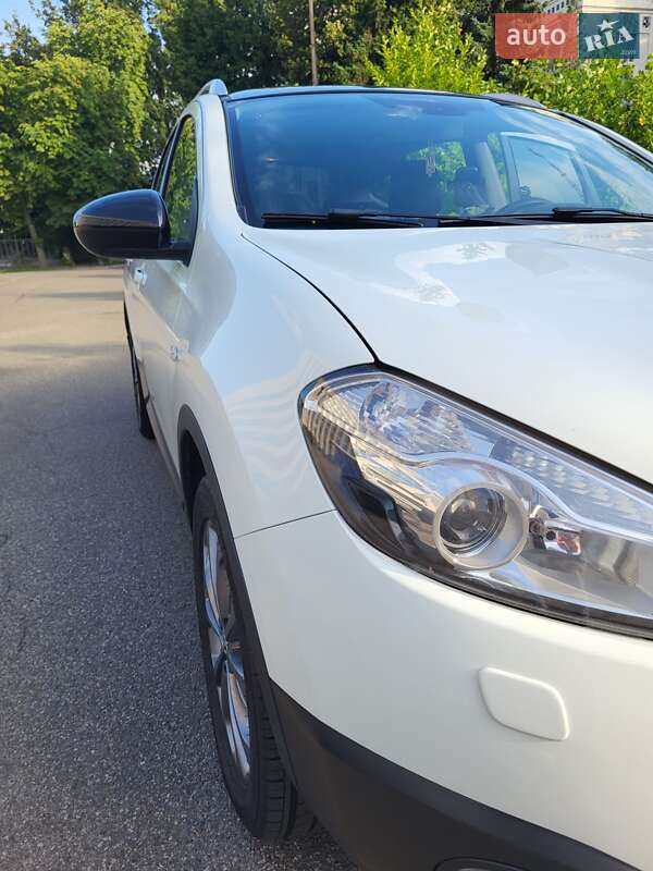 Позашляховик / Кросовер Nissan Qashqai+2 2011 в Чернігові фото 11 Позашляховик / Кросовер Nissan Qashqai+2 2011 в Чернігові