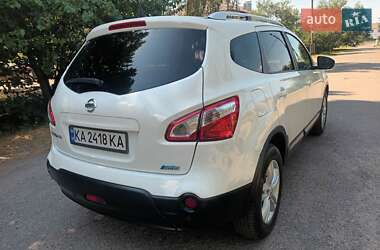 Внедорожник / Кроссовер Nissan Qashqai+2 2010 в 