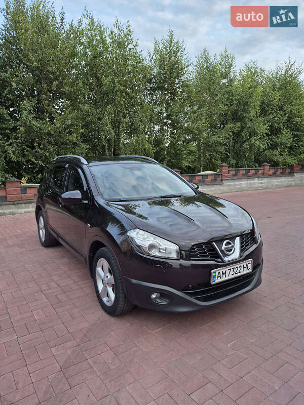 Внедорожник / Кроссовер Nissan Qashqai+2 2011 в Ровно