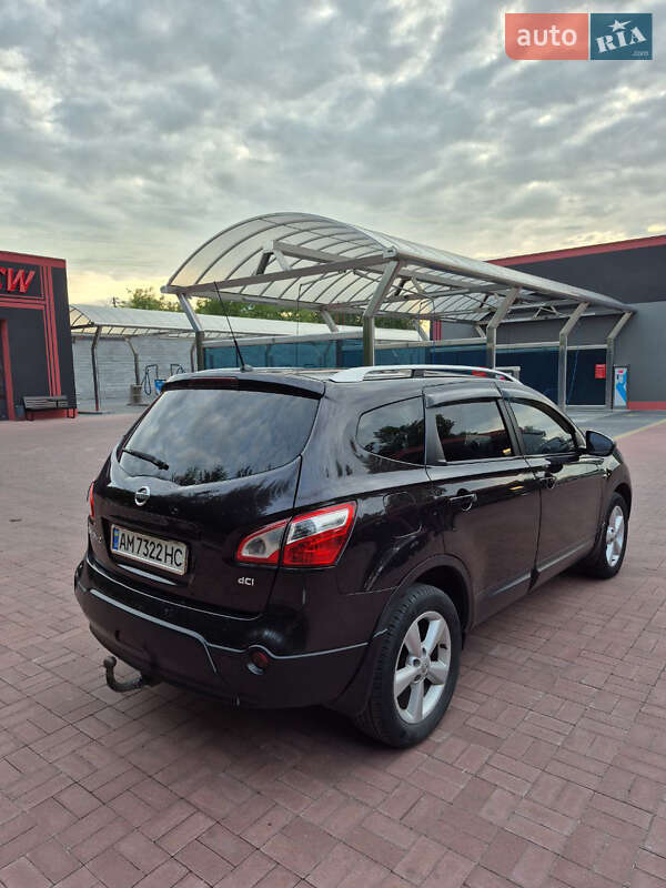 Внедорожник / Кроссовер Nissan Qashqai+2 2011 в Ровно