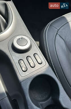 Позашляховик / Кросовер Nissan Qashqai+2 2011 в 