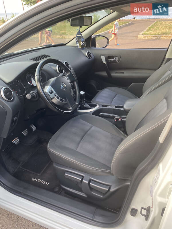 Внедорожник / Кроссовер Nissan Qashqai+2 2011 в Черкассах