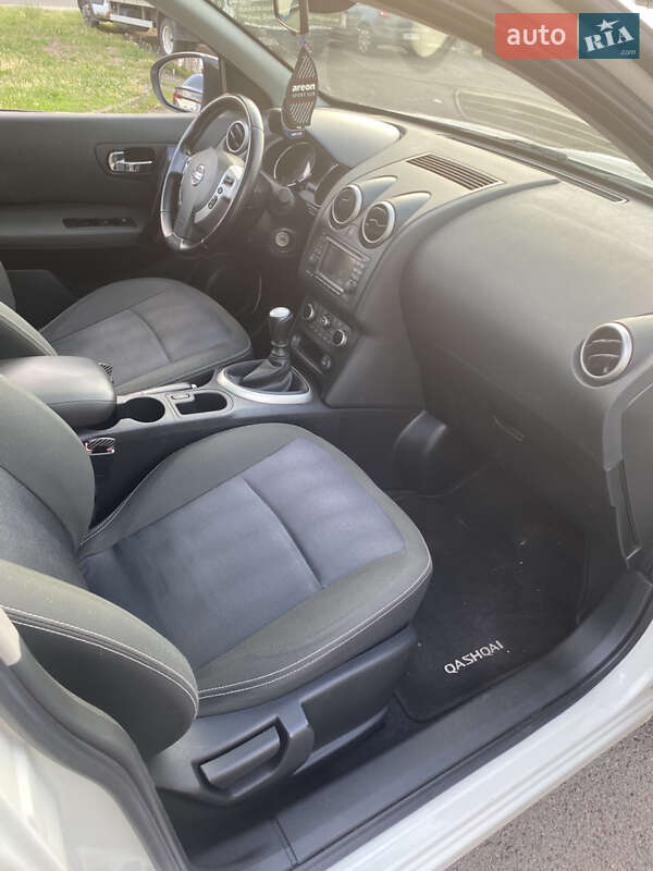 Внедорожник / Кроссовер Nissan Qashqai+2 2011 в Черкассах