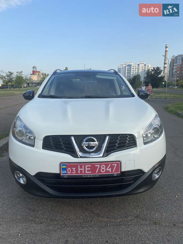 Внедорожник / Кроссовер Nissan Qashqai+2 2011 в Черкассах