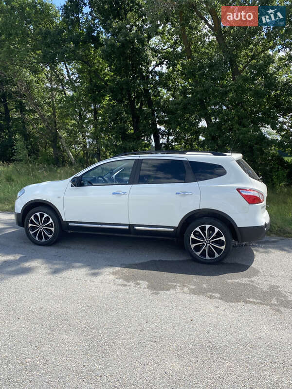 Внедорожник / Кроссовер Nissan Qashqai+2 2011 в Черкассах