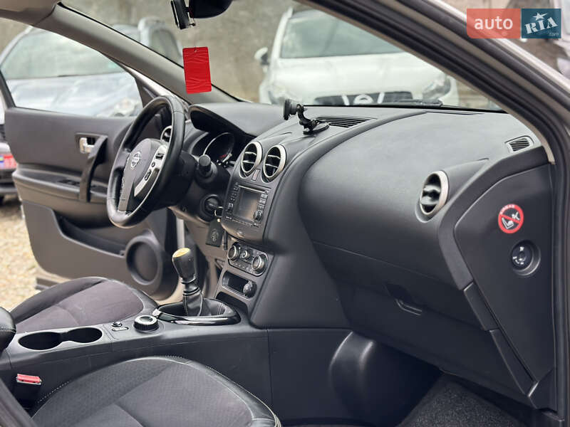 Позашляховик / Кросовер Nissan Qashqai+2 2013 в Стрию