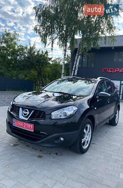 Внедорожник / Кроссовер Nissan Qashqai+2 2010 в Славуте