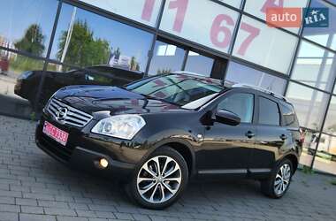 Позашляховик / Кросовер Nissan Qashqai+2 2010 в Івано-Франківську