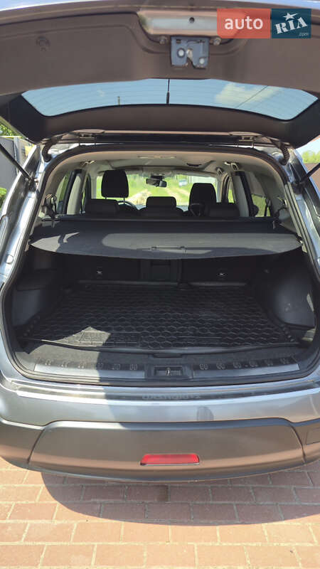 Внедорожник / Кроссовер Nissan Qashqai+2 2011 в Чернигове