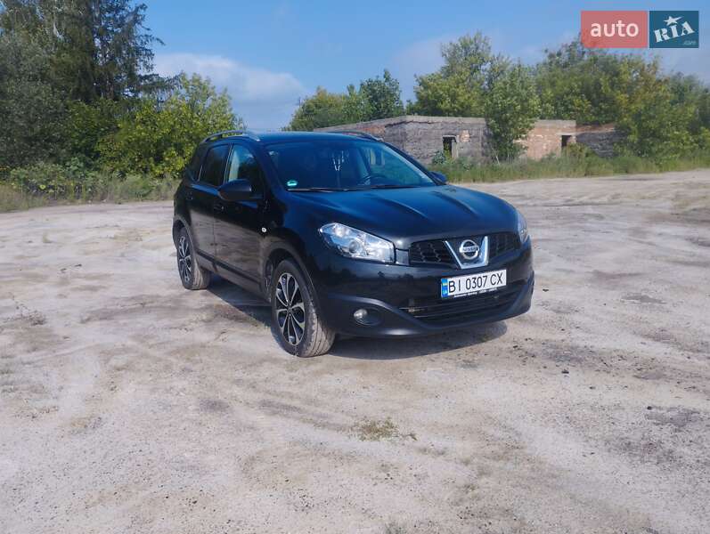 Nissan Qashqai+2 2011
