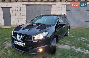 Внедорожник / Кроссовер Nissan Qashqai+2 2010 в Макарове