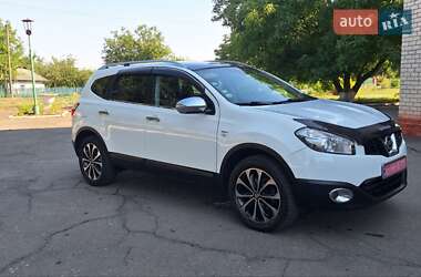 Внедорожник / Кроссовер Nissan Qashqai+2 2012 в Новоархангельске