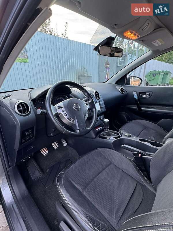 Позашляховик / Кросовер Nissan Qashqai+2 2013 в Косові