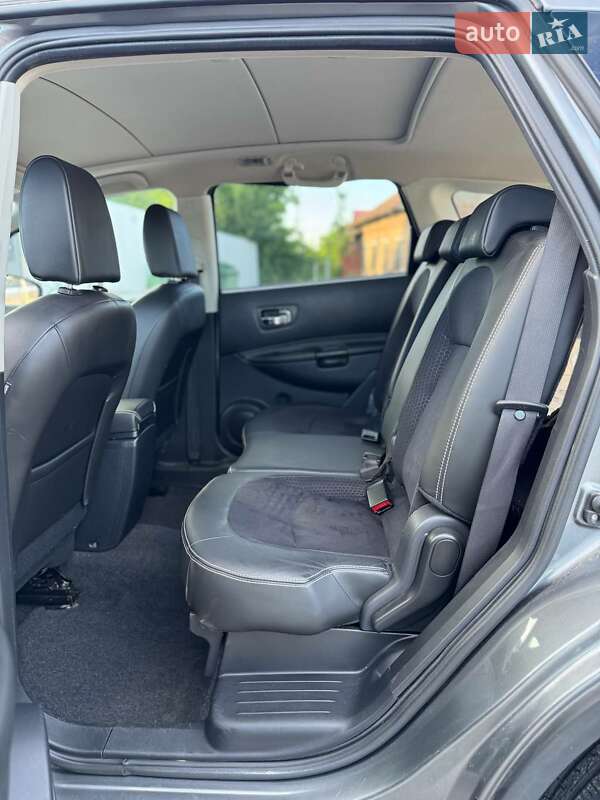 Позашляховик / Кросовер Nissan Qashqai+2 2013 в Косові