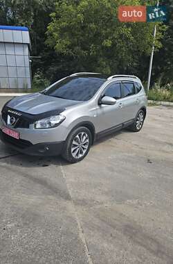 Позашляховик / Кросовер Nissan Qashqai+2 2010 в Дубні