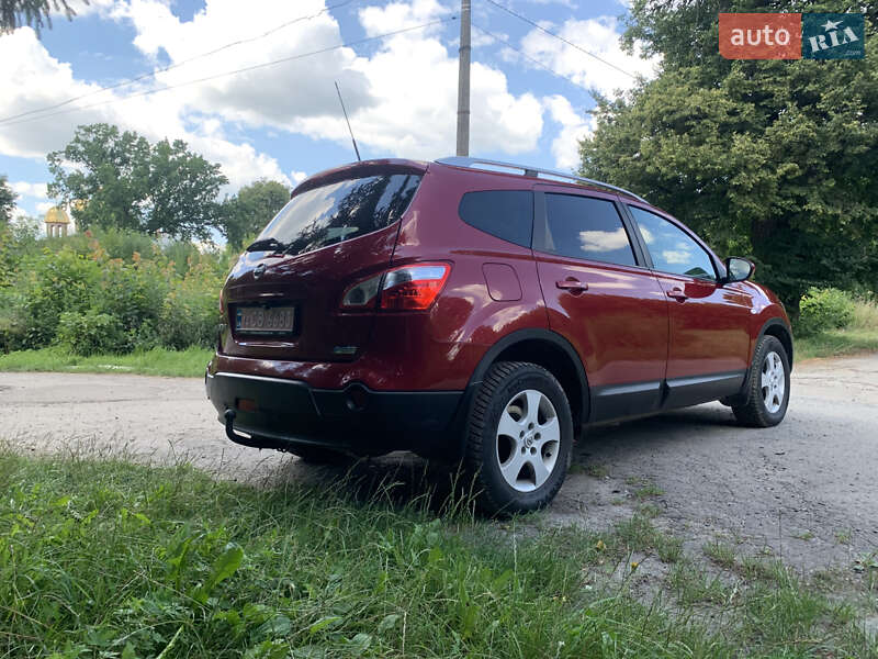 Внедорожник / Кроссовер Nissan Qashqai+2 2011 в Луцке