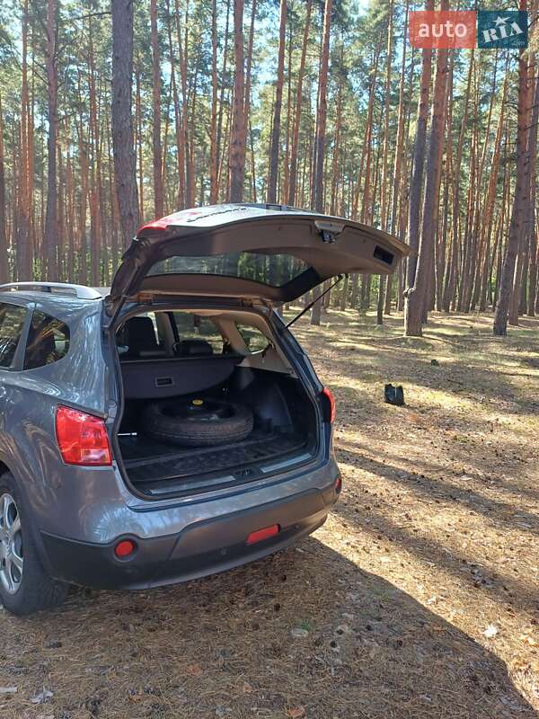 Внедорожник / Кроссовер Nissan Qashqai+2 2009 в Гадяче