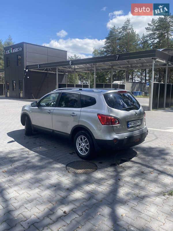 Внедорожник / Кроссовер Nissan Qashqai+2 2010 в Маневичах