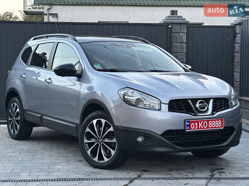 Позашляховик / Кросовер Nissan Qashqai+2 2013 в 