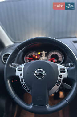 Позашляховик / Кросовер Nissan Qashqai+2 2013 в 