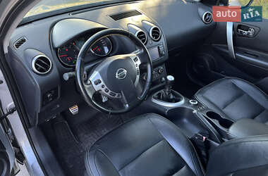 Позашляховик / Кросовер Nissan Qashqai+2 2011 в  фото 43 Позашляховик / Кросовер Nissan Qashqai+2 2011 в