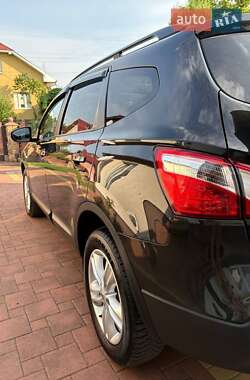 Позашляховик / Кросовер Nissan Qashqai+2 2013 в 