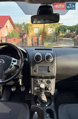 Позашляховик / Кросовер Nissan Qashqai+2 2013 в 
