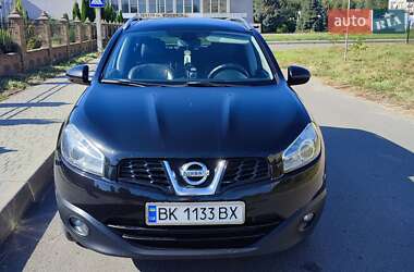 Внедорожник / Кроссовер Nissan Qashqai+2 2012 в Гоще