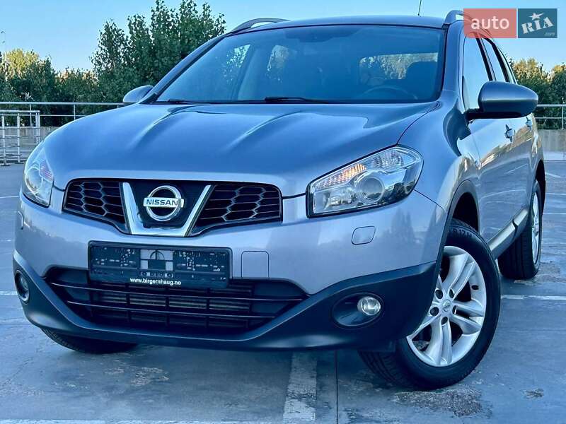 Внедорожник / Кроссовер Nissan Qashqai+2 2012 в Киеве