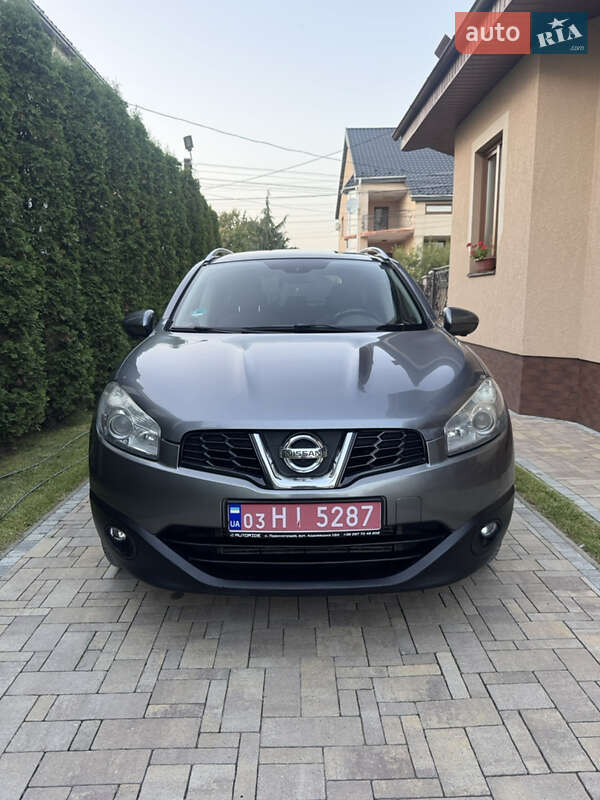 Внедорожник / Кроссовер Nissan Qashqai+2 2012 в Виноградове
