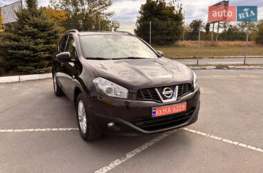 Внедорожник / Кроссовер Nissan Qashqai+2 2010 в 