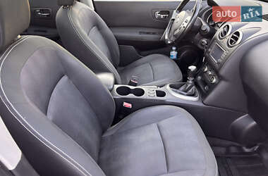 Внедорожник / Кроссовер Nissan Qashqai+2 2010 в 