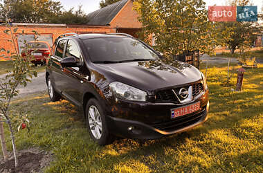 Внедорожник / Кроссовер Nissan Qashqai+2 2010 в 
