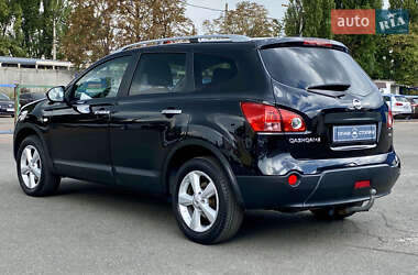 Внедорожник / Кроссовер Nissan Qashqai+2 2010 в 