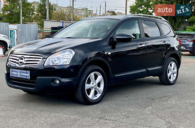 Внедорожник / Кроссовер Nissan Qashqai+2 2010 в 