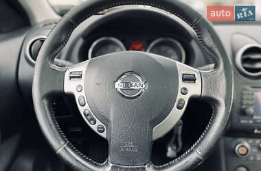 Внедорожник / Кроссовер Nissan Qashqai+2 2010 в 