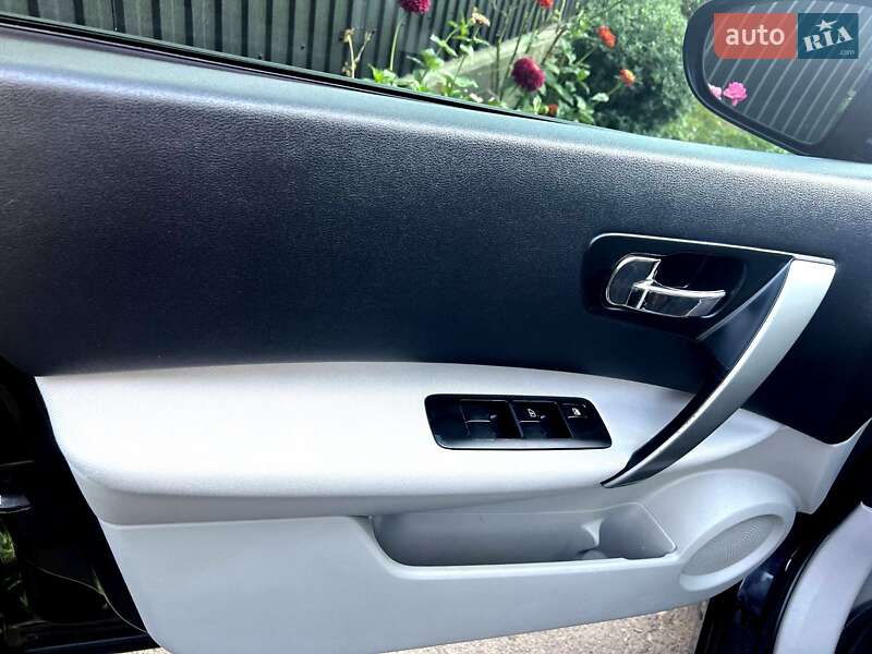 Позашляховик / Кросовер Nissan Qashqai+2 2010 в Ратному