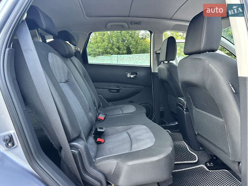 Позашляховик / Кросовер Nissan Qashqai+2 2010 в Дубні