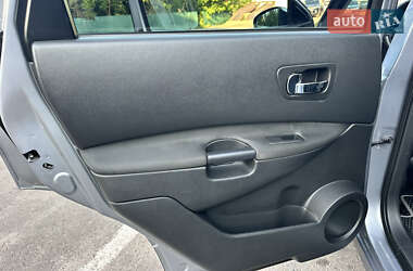 Внедорожник / Кроссовер Nissan Qashqai+2 2010 в 