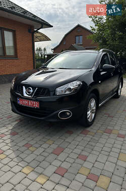 Внедорожник / Кроссовер Nissan Qashqai+2 2012 в 