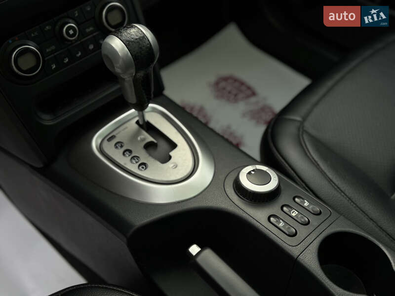 Внедорожник / Кроссовер Nissan Qashqai+2 2010 в Киеве