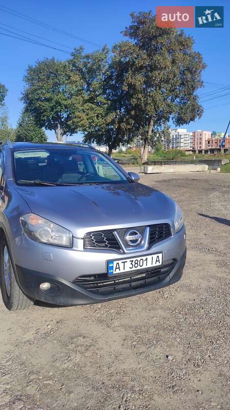 Nissan Qashqai+2 2012
