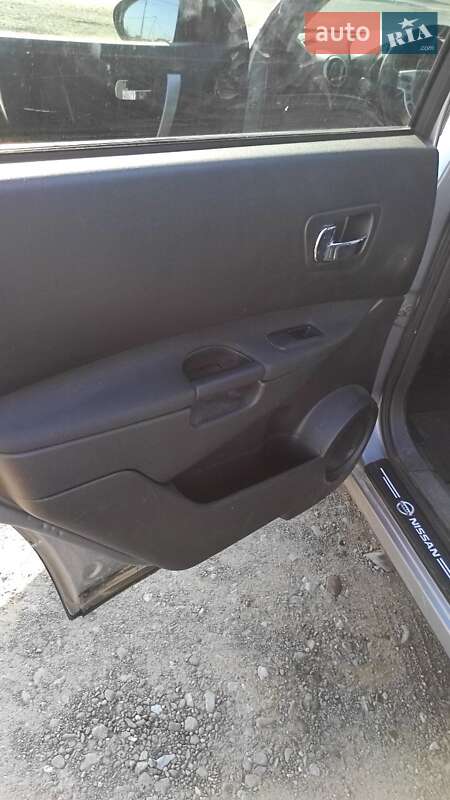 Внедорожник / Кроссовер Nissan Qashqai+2 2012 в Черновцах