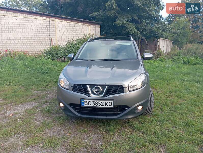 Внедорожник / Кроссовер Nissan Qashqai+2 2013 в Львове